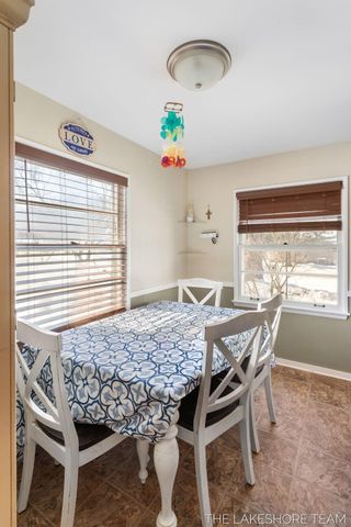 843 W 25th Street, Holland, MI 49423