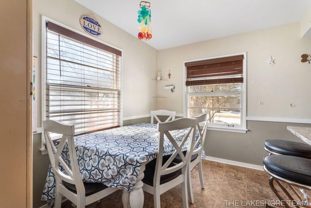 843 W 25th Street, Holland, MI 49423