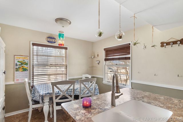 843 W 25th Street, Holland, MI 49423