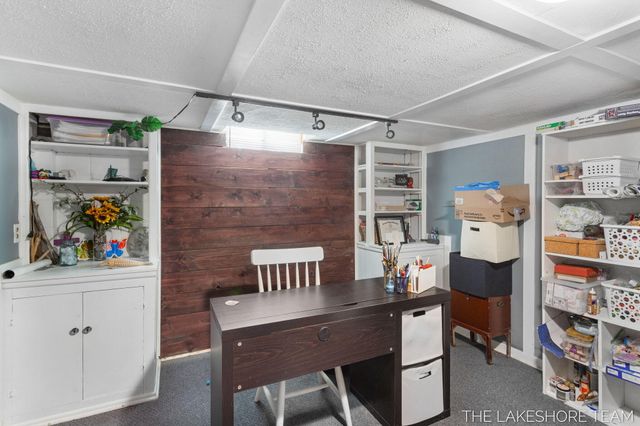 843 W 25th Street, Holland, MI 49423