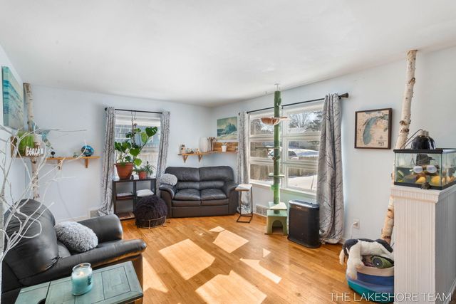 843 W 25th Street, Holland, MI 49423