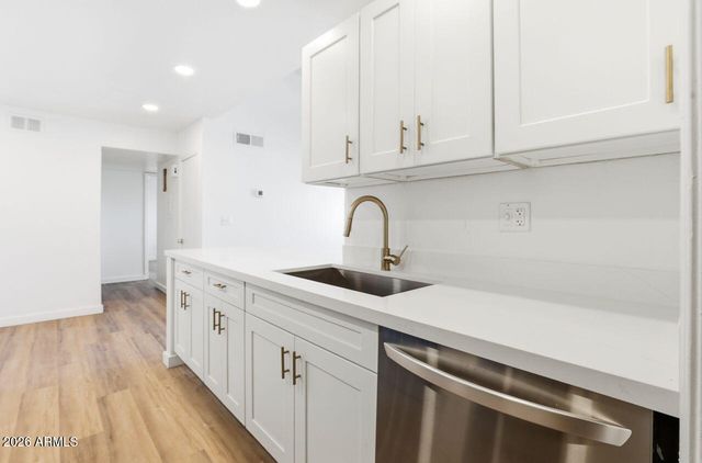 623 W Guadalupe Road 215, Mesa, AZ 85210