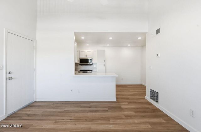 623 W Guadalupe Road 215, Mesa, AZ 85210