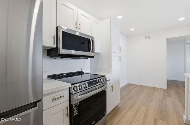 623 W Guadalupe Road 215, Mesa, AZ 85210