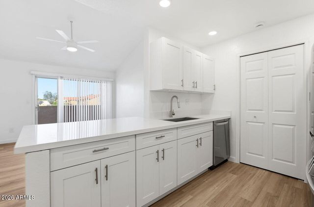 623 W Guadalupe Road 215, Mesa, AZ 85210