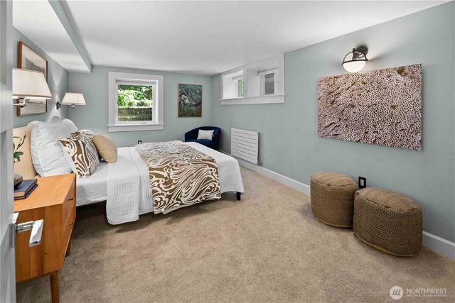 3033 27th Avenue W, Seattle, WA 98199