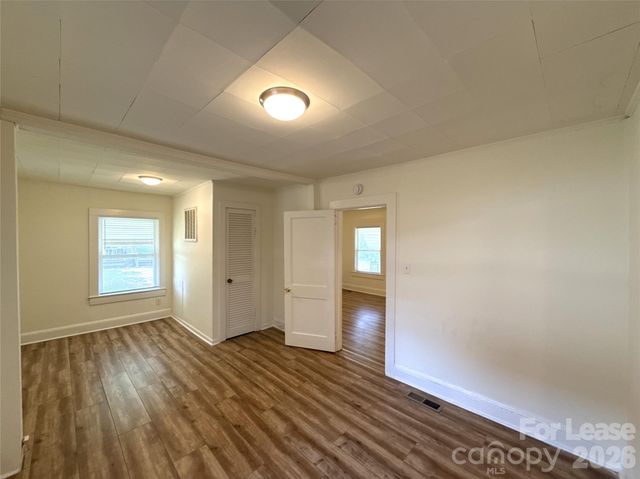 1907 E Elm Street, Gastonia, NC 28054