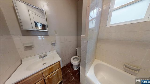 504 Springfield, Newark, NJ 07103