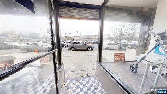 504 Springfield, Newark, NJ 07103