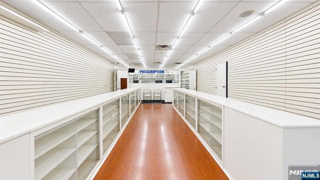 504 Springfield, Newark, NJ 07103