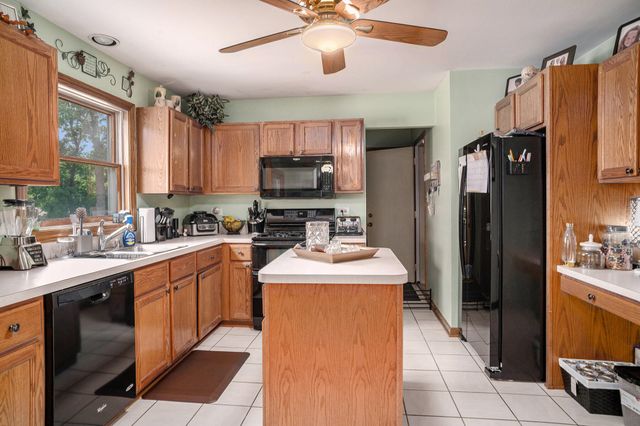 101 Ridgewood Lane, Dyer, IN 46311