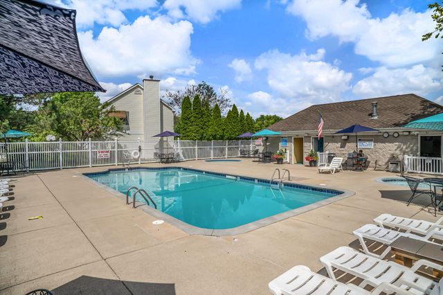 101 Ridgewood Lane, Dyer, IN 46311