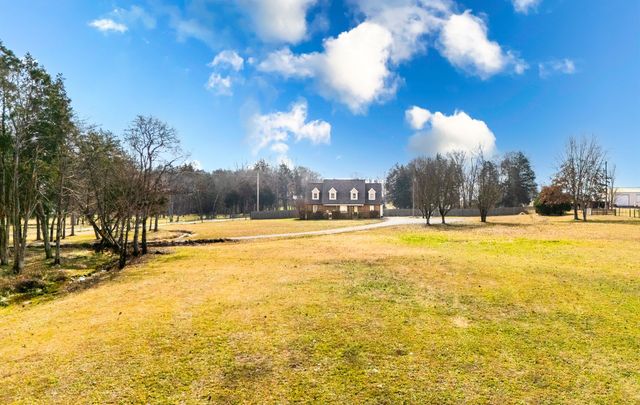 1993 Egypt Rd, Chapel Hill, TN 37034