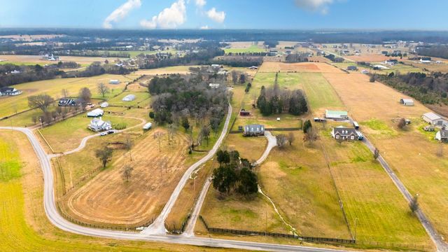 1993 Egypt Rd, Chapel Hill, TN 37034