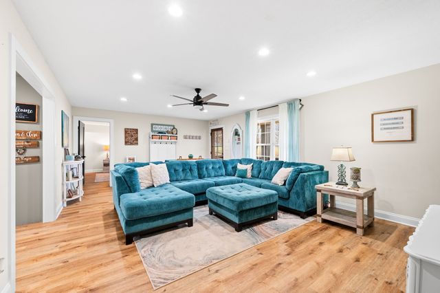 1993 Egypt Rd, Chapel Hill, TN 37034