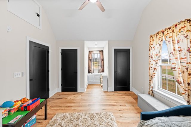 1993 Egypt Rd, Chapel Hill, TN 37034