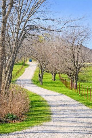 1044 SW 101St Road, Chilhowee, MO 64733