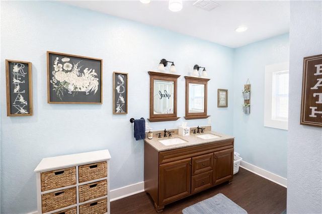 1044 SW 101St Road, Chilhowee, MO 64733