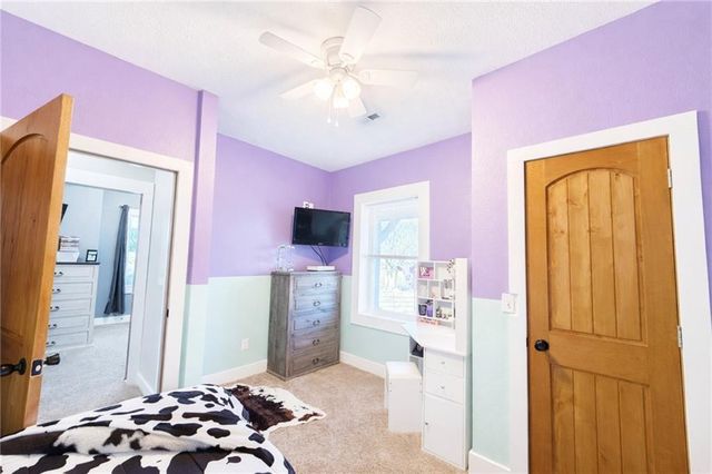 1044 SW 101St Road, Chilhowee, MO 64733