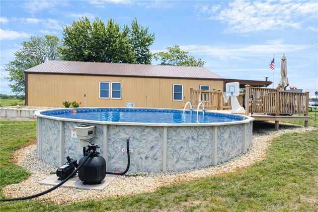 1044 SW 101St Road, Chilhowee, MO 64733