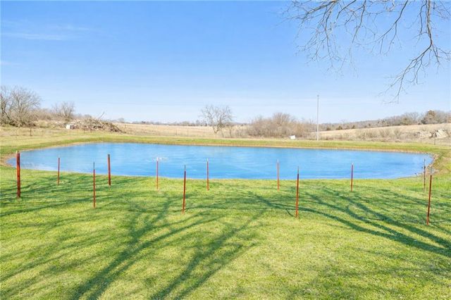 1044 SW 101St Road, Chilhowee, MO 64733