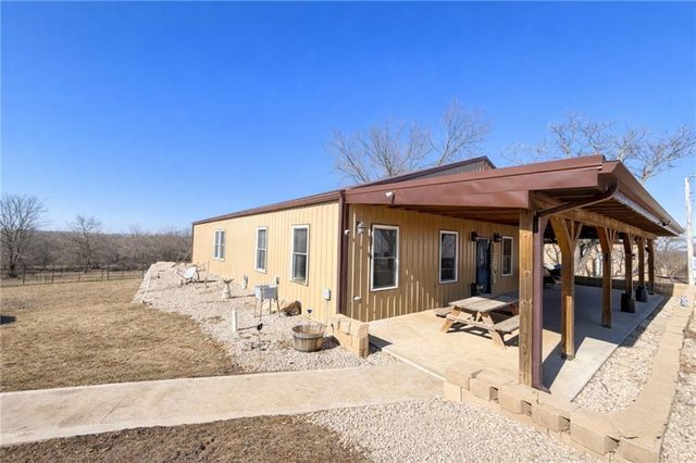 1044 SW 101St Road, Chilhowee, MO 64733