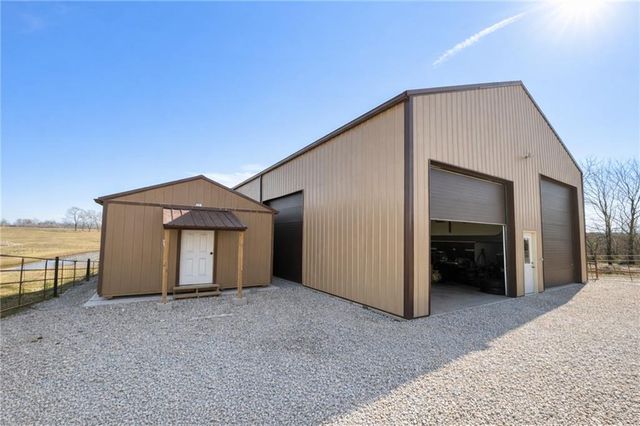 1044 SW 101St Road, Chilhowee, MO 64733