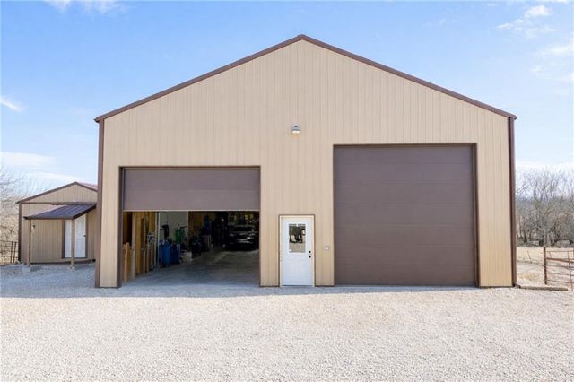 1044 SW 101St Road, Chilhowee, MO 64733