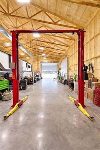 1044 SW 101St Road, Chilhowee, MO 64733