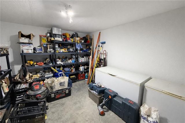 1044 SW 101St Road, Chilhowee, MO 64733