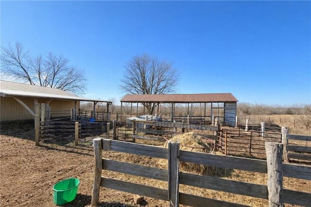 1044 SW 101St Road, Chilhowee, MO 64733