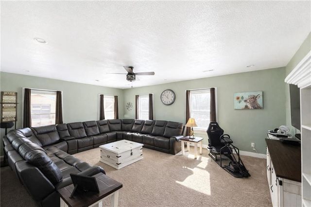 1044 SW 101St Road, Chilhowee, MO 64733