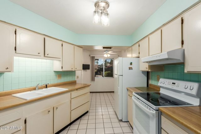 19633 N STAR RIDGE Drive, Sun City West, AZ 85375