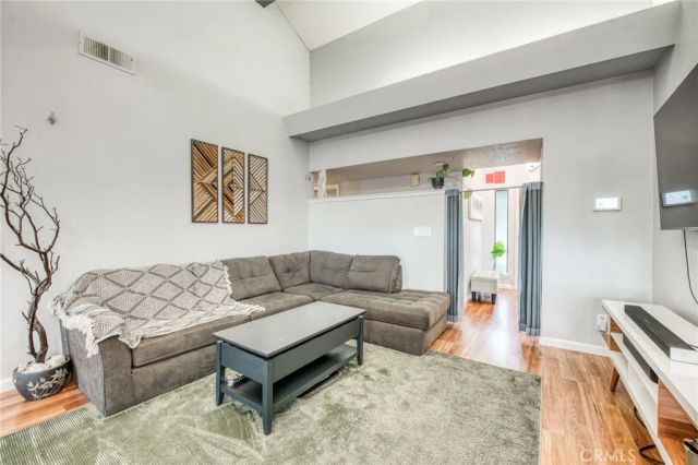 6189 N Cleo Avenue, Fresno, CA 93722