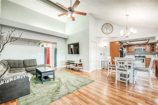 6189 N Cleo Avenue, Fresno, CA 93722