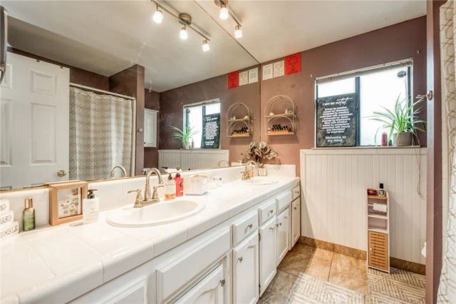 6189 N Cleo Avenue, Fresno, CA 93722