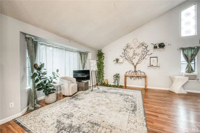 6189 N Cleo Avenue, Fresno, CA 93722