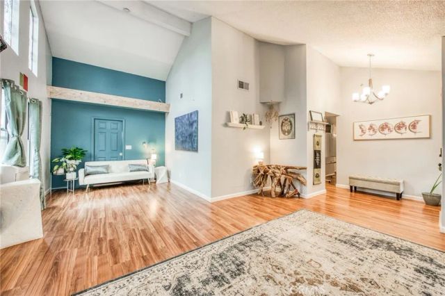 6189 N Cleo Avenue, Fresno, CA 93722