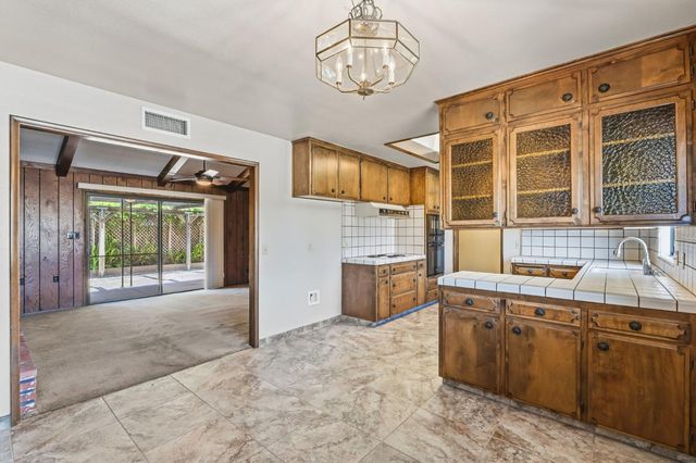 867 E Frederick Avenue, Fresno, CA 93720