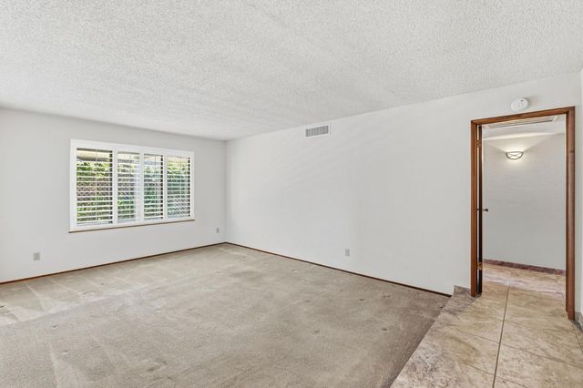 867 E Frederick Avenue, Fresno, CA 93720