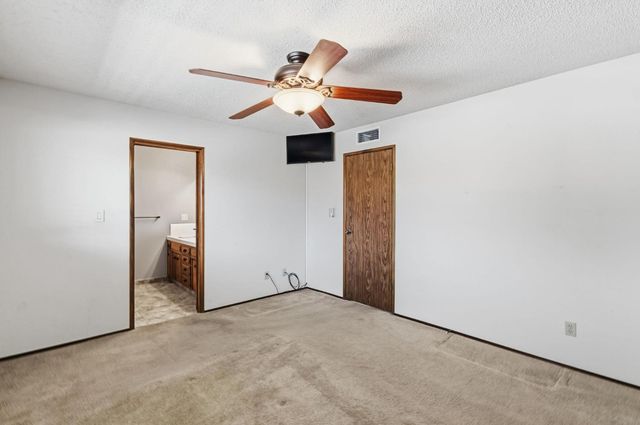867 E Frederick Avenue, Fresno, CA 93720
