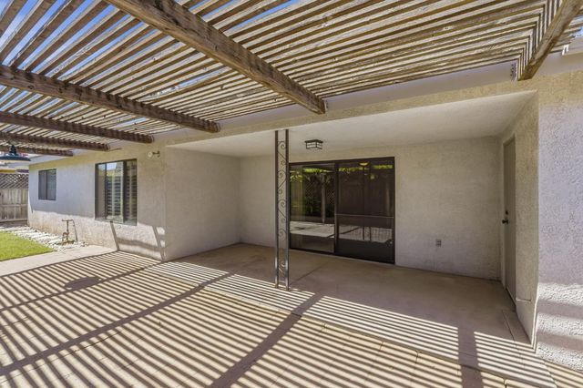 867 E Frederick Avenue, Fresno, CA 93720