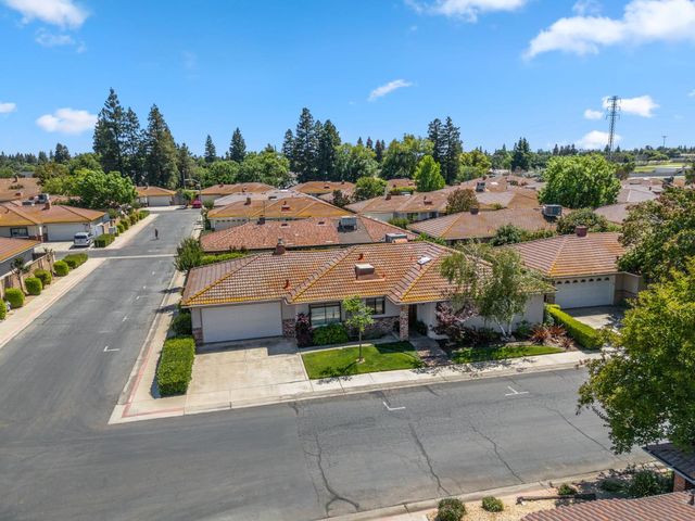 867 E Frederick Avenue, Fresno, CA 93720