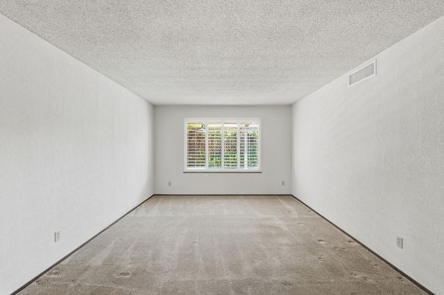 867 E Frederick Avenue, Fresno, CA 93720