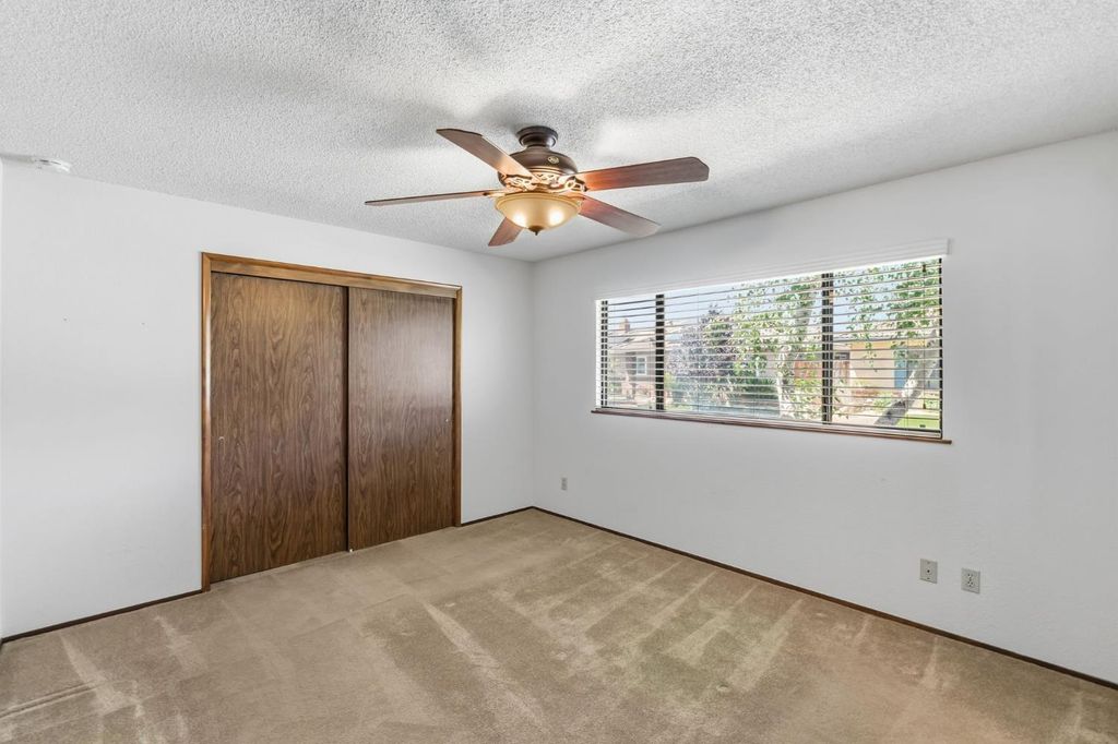 Image 28 of property listing at 867 E Frederick Avenue, Fresno, CA 93720
