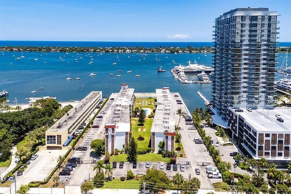 4500 N Flagler Drive A9, West Palm Beach, FL 33407