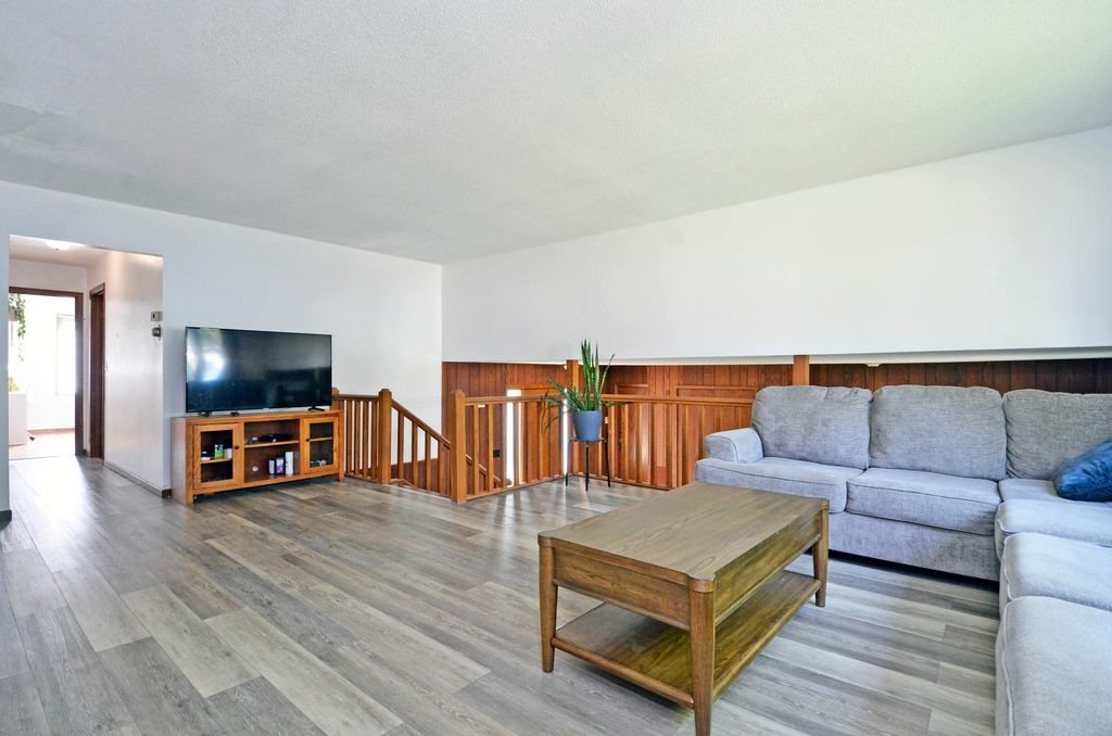 2775 Hilltop Court, North Saint Paul, MN 55109 — photo 2