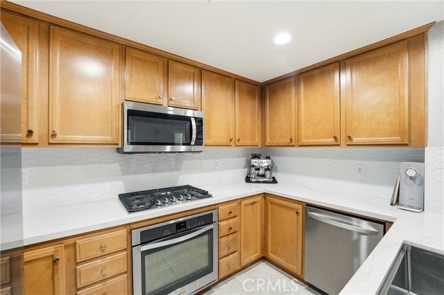 143 Lockford, Irvine, CA 92602