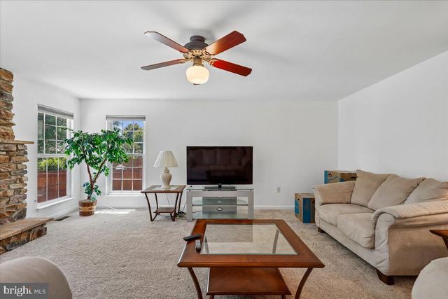 8737 HACKNEY DR, Bristow, VA 20136