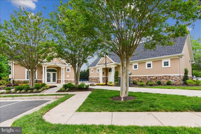 8737 HACKNEY DR, Bristow, VA 20136